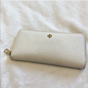White Tory Burch Wallet